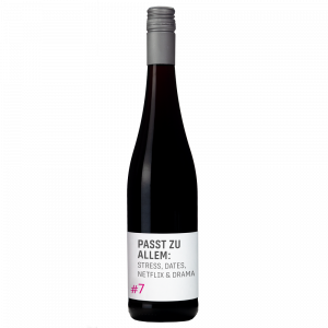 <strong>#7 PASST ZU ALLEM</strong><br><span style="font-size:0.8rem">Dornfelder Trocken</span>